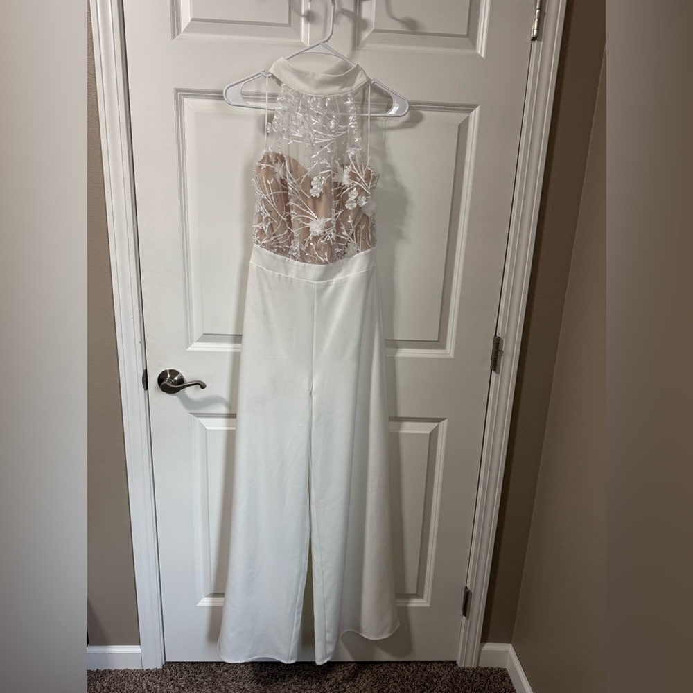 Elegant White Floral Jumpsuit